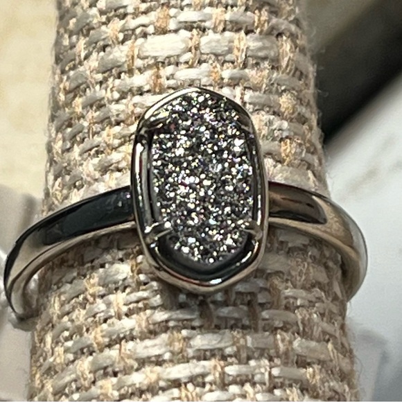 Kendra Scott Grayson  Silver tone Ring size 8 - Picture 5 of 8